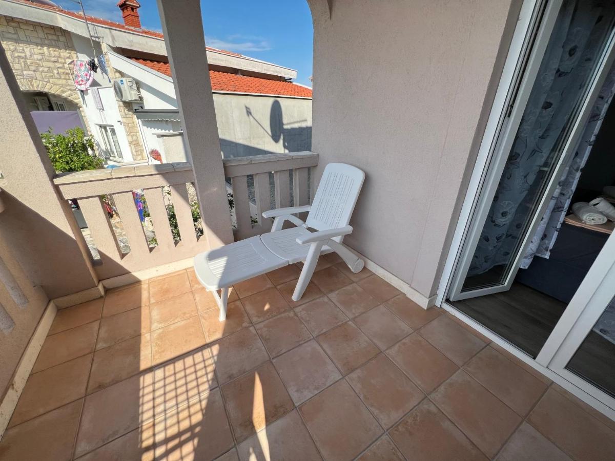 Apartments Villa Zdrava Трогир Экстерьер фото