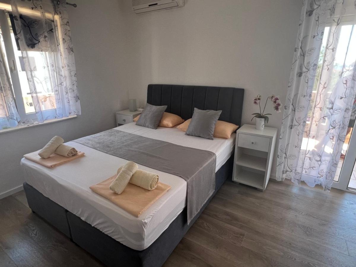 Apartments Villa Zdrava Трогир Экстерьер фото